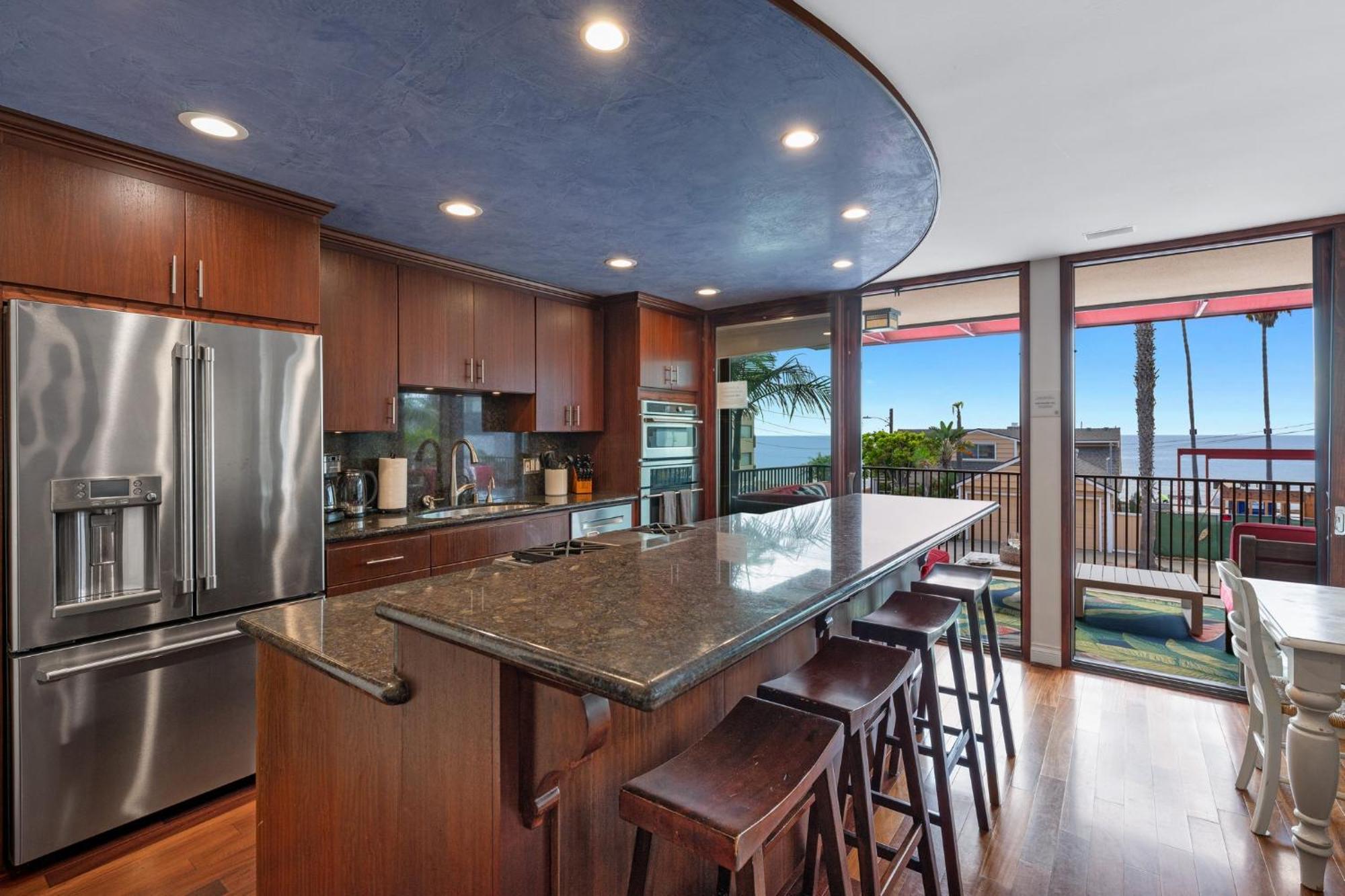 B5186 Vista Apartment San Diego